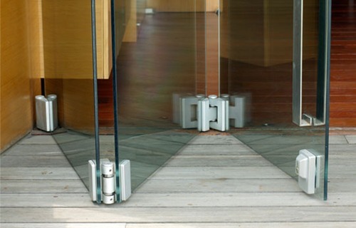 frameless folding doors in dubai-glassrus